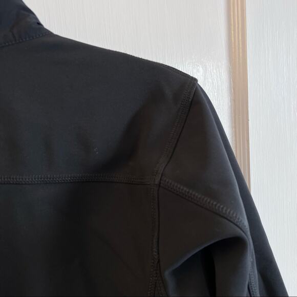 Patagonia Men's Black Softshell Fleece-Lined Jacket - Picture 2 of 13